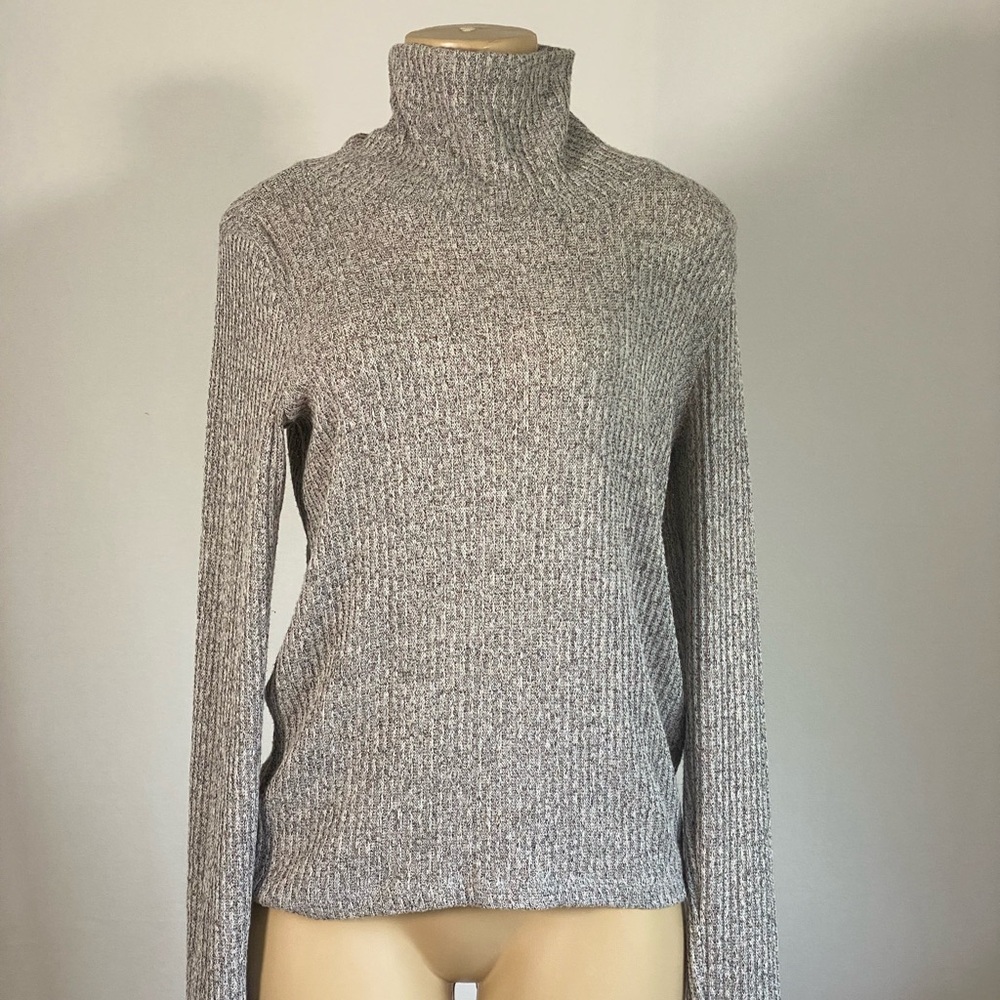 Forever 21 Gray Ribbed Turtleneck Sweater
